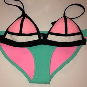 TRIANGL BIKINI